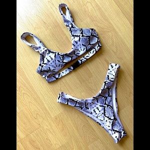 🐍Snakeskin Print Front Buckle Bikini Set🐍
